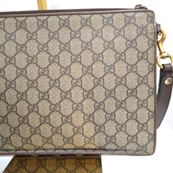 GUCCI 2018 Cruise GG Supreme Canvas UFO Patch Envelope Clutch - Picture 7 of 12